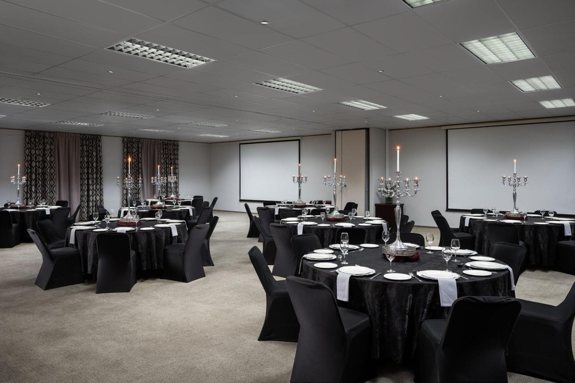Protea Hotel By Marriott Walvis Bay Indongo Eksteriør bilde